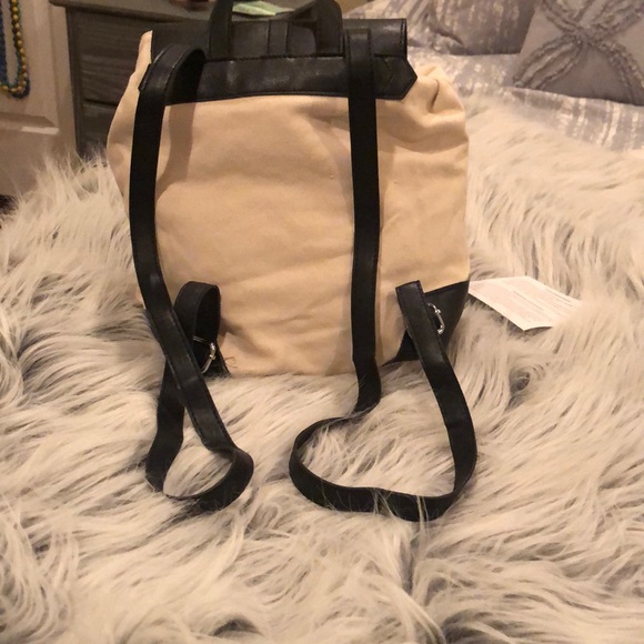 NEW Canvas And Faux Leather Backpack 🎒 - Picture 7 of 8
